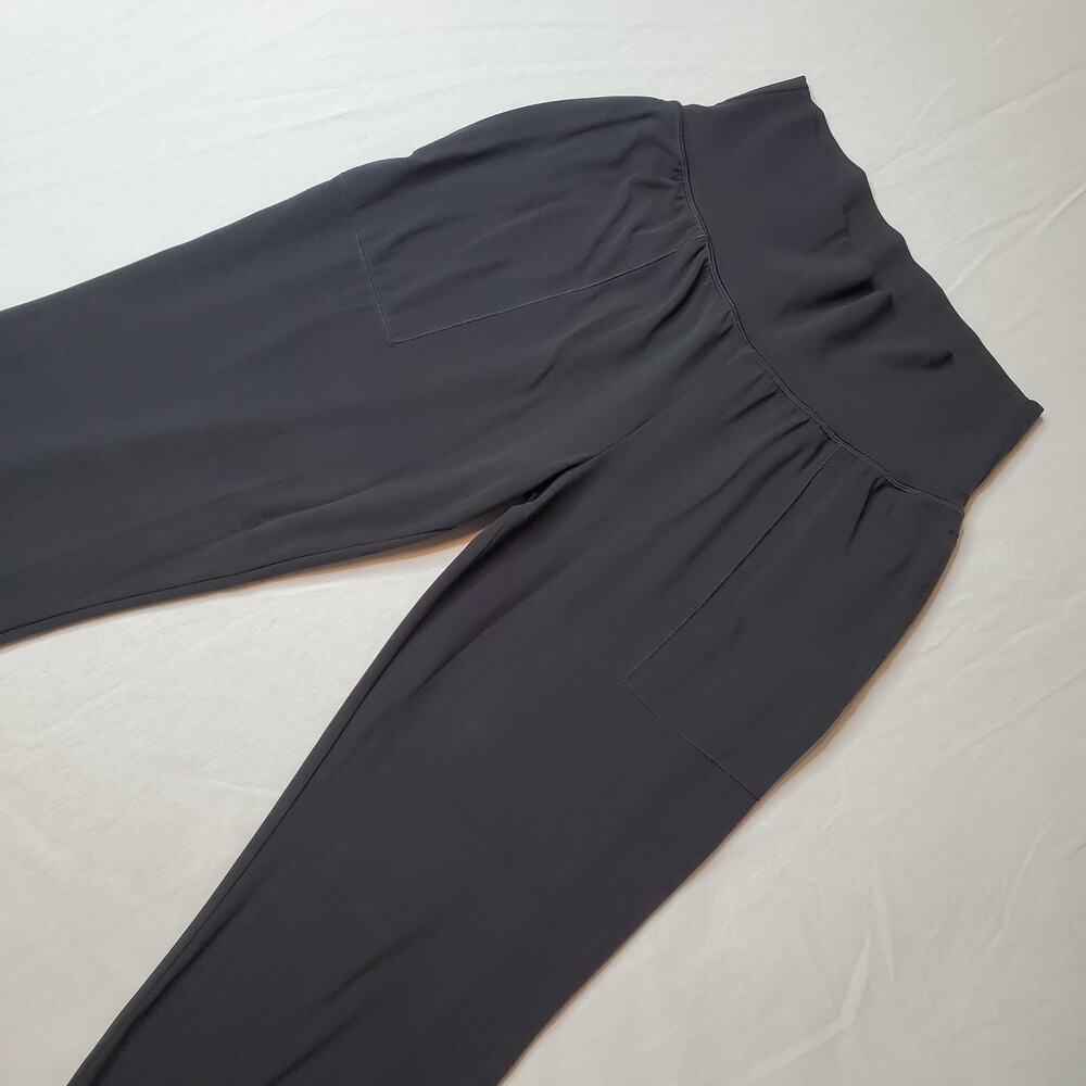 Athleta Women's Size SP Salutation Jogger In Powervita Black 531288